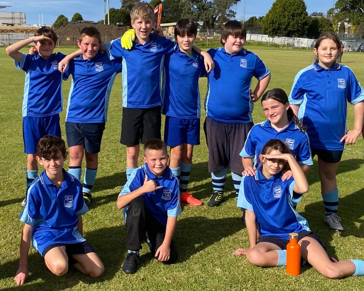 school soccer team players